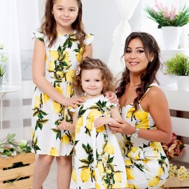 Комплект летних платьев в стиле Family Look для мамы и дочки 