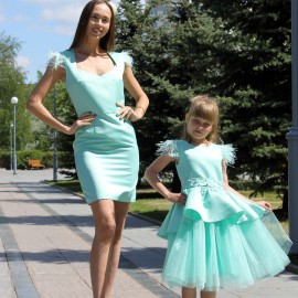 Комплект платьев для мамы и дочки