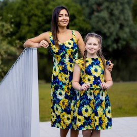 Комплект летних платьев в стиле Family Look для мамы и дочки 