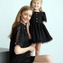 Комплект платьев для мамы и дочки